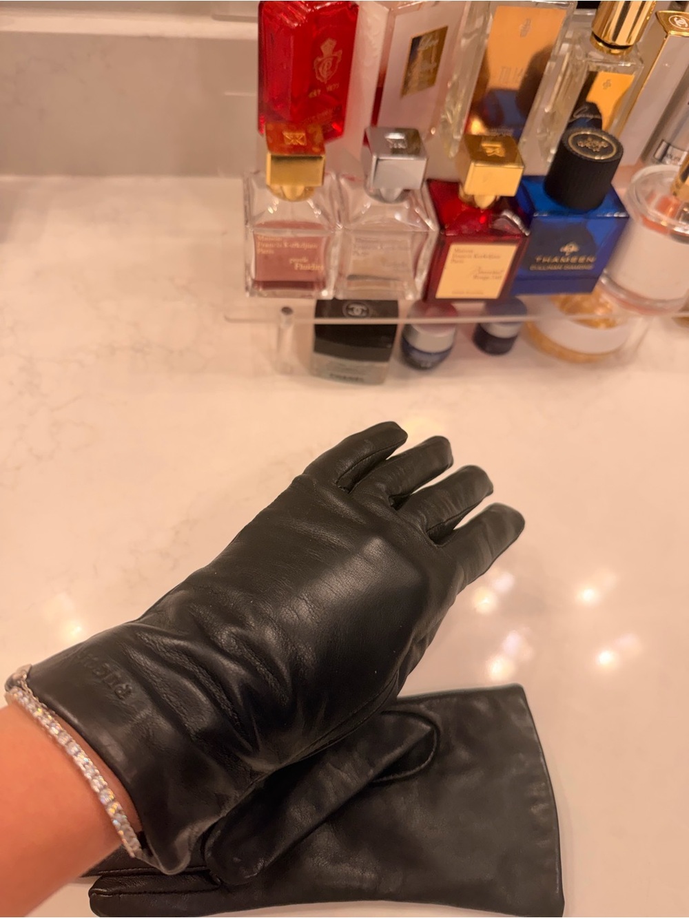 Women’s Black Leather Gloves